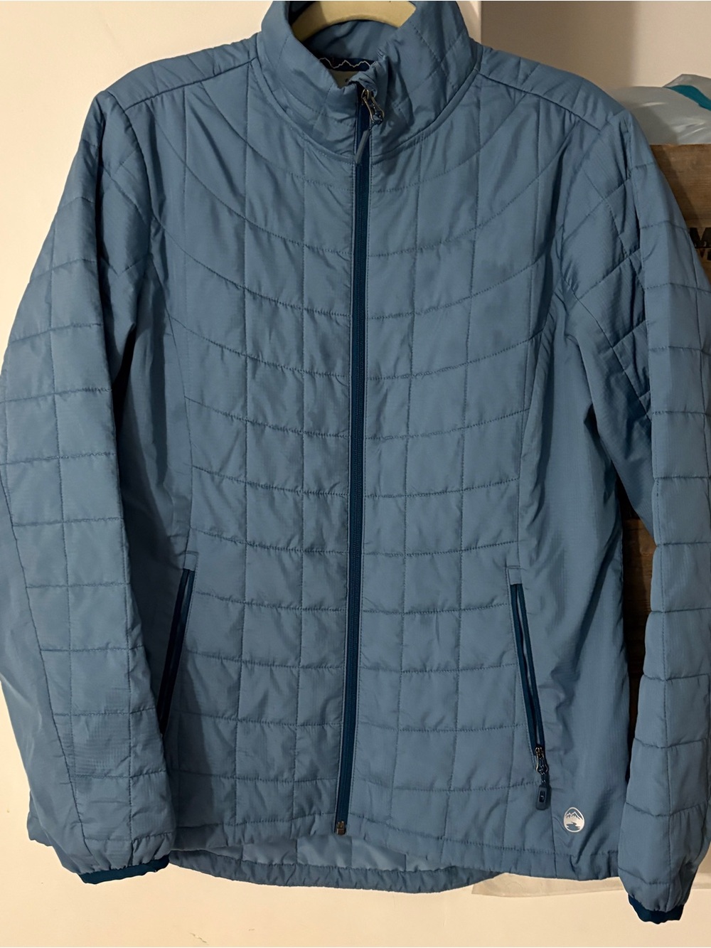 Wind River Light Blue Quilted Zip-Up Puffer Jacket Size Large